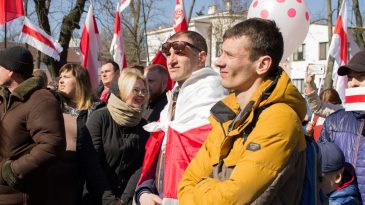 Как в Бресте четыре года назад отмечали День Воли и как менялось отношение к БЧБ-флагу в Беларуси (много фото)