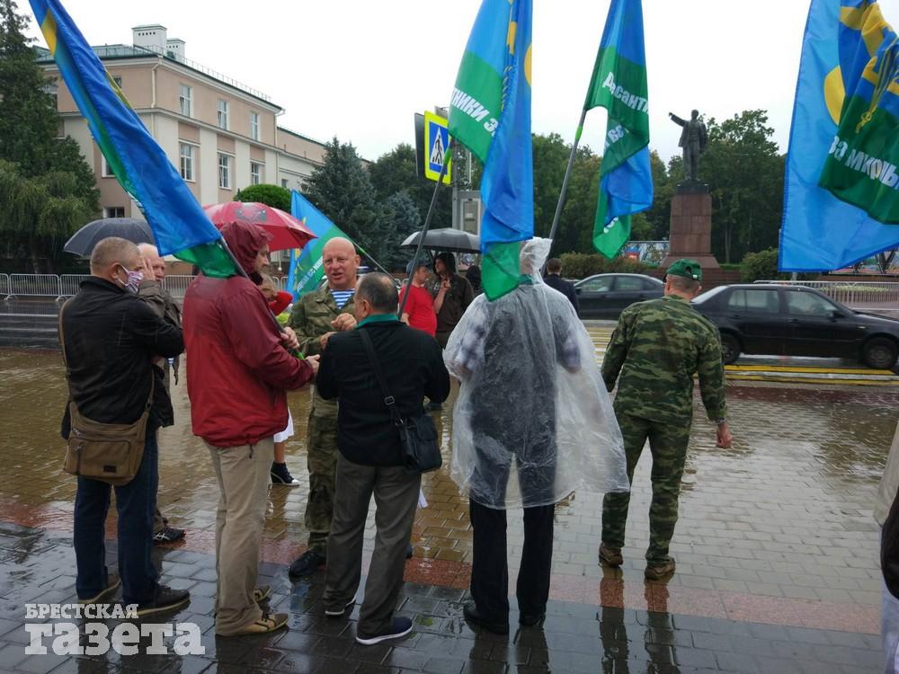 Акция протеста в Бресте 23 августа. Фото: Татьяна БОНДАРЬ, "Брестская газета"