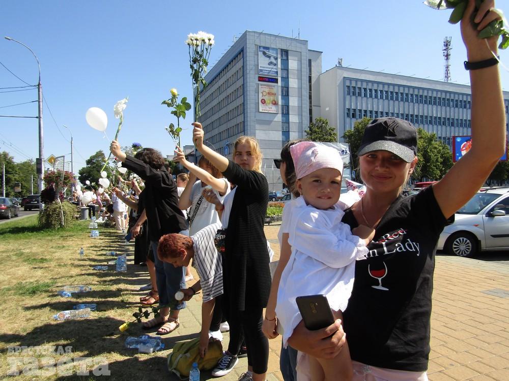 Цепь солидарности в Бресте 13 августа 2020 года