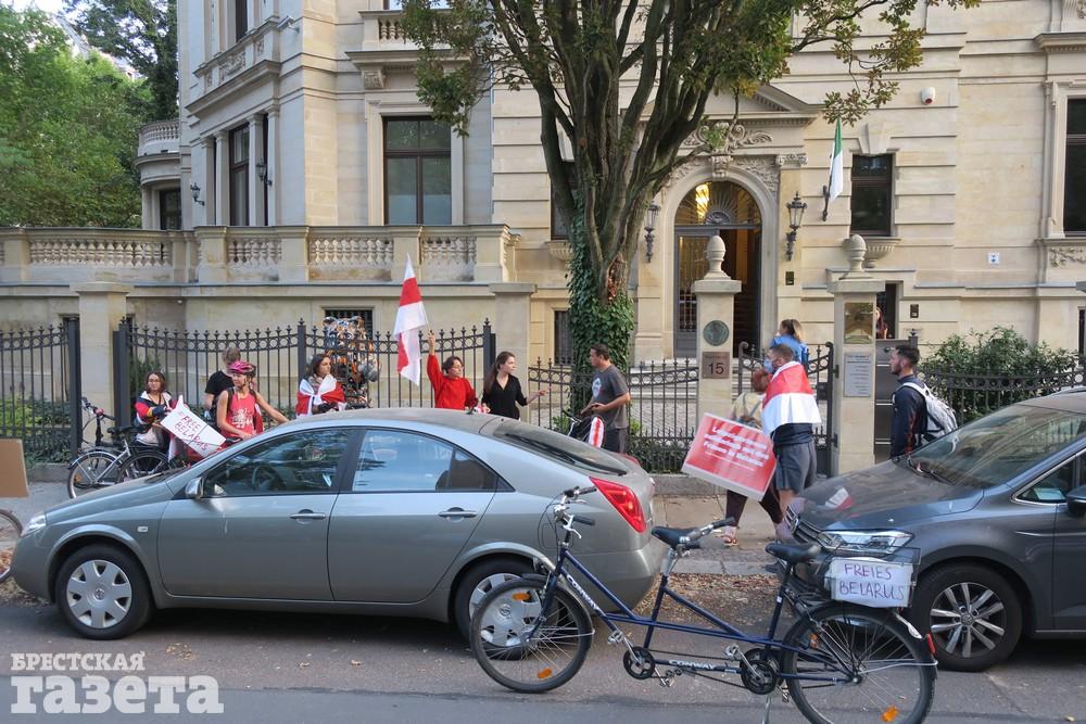 Немецкий историк Кристиан Ганцер организовал в Лейпциге акцию солидарности с белорусами. Источник: "Брестская газета"