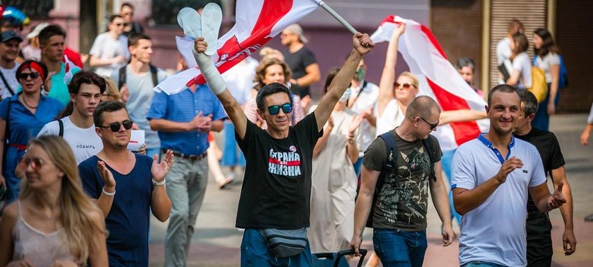 Роман Решецкий на марше протеста в Бресте 30 августа. Фото: , "Брестская газета"