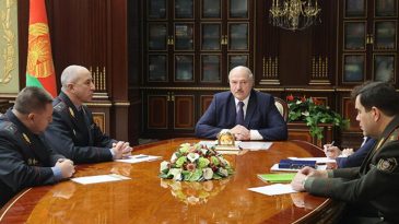 Вакульчик и Барсуков, недавно назначенные помощниками Лукашенко, уволены со службы в запас по возрасту