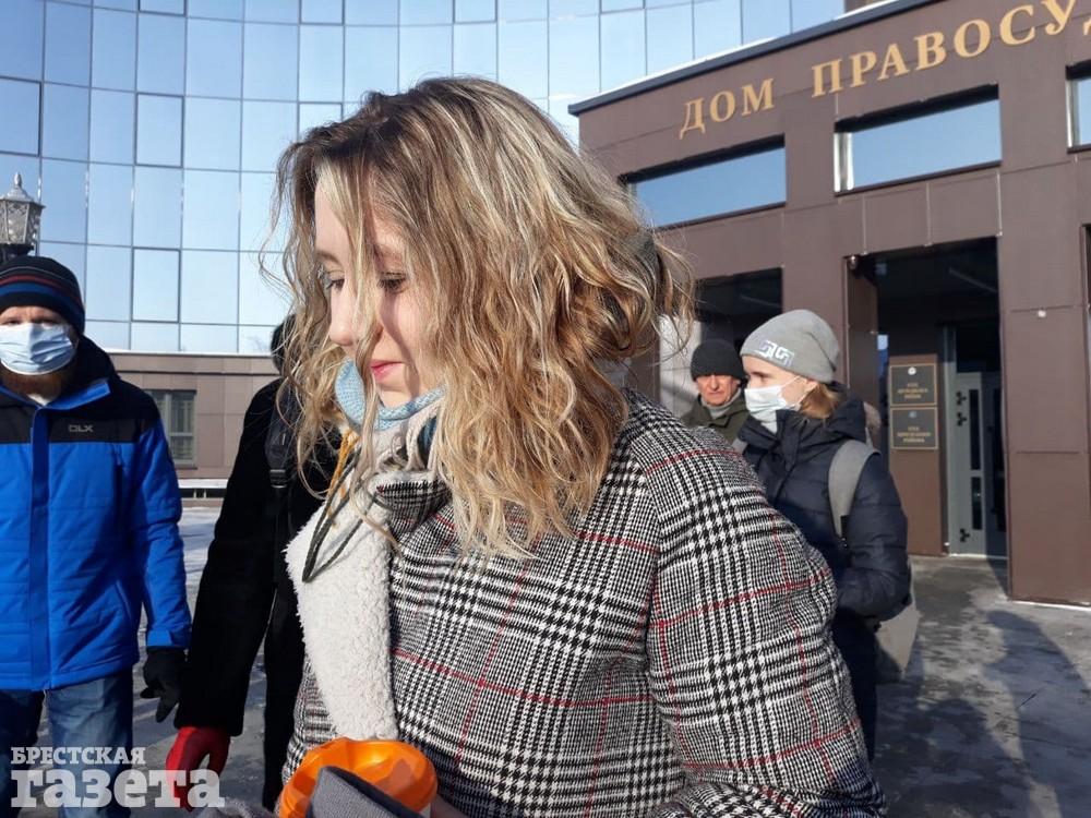Дарья Полякова, которой дали два года химии за порванный рукав в куртке милиционера. Фото: , "Брестская газета"