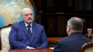 Лукашенко – про зарплаты в конвертах: «Нам такие бизнесмены не нужны, которые не платят налоги. Это безобразие»