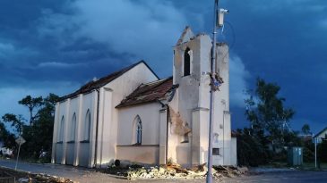 «Это ад на земле»: на Чехию обрушился мощный торнадо, есть погибшие, сотни пострадавших (ФОТО, ВИДЕО)