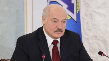 Лукашенко – про цель санкций: «Через закрытие заводов и массовую безработицу загнать людей в нищету, вывести на улицы»