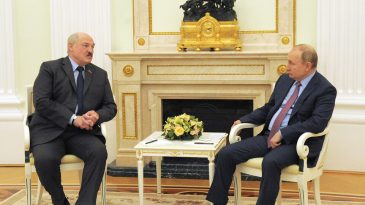 Евгений Магда: Ордер на арест не несет прямой угрозы Лукашенко, а лишь подтянет еще ближе к России