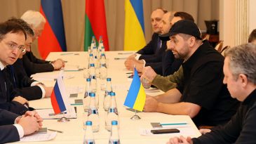 «Все белорусы молятся за это»: Как проходят переговоры России и Украины в Беларуси