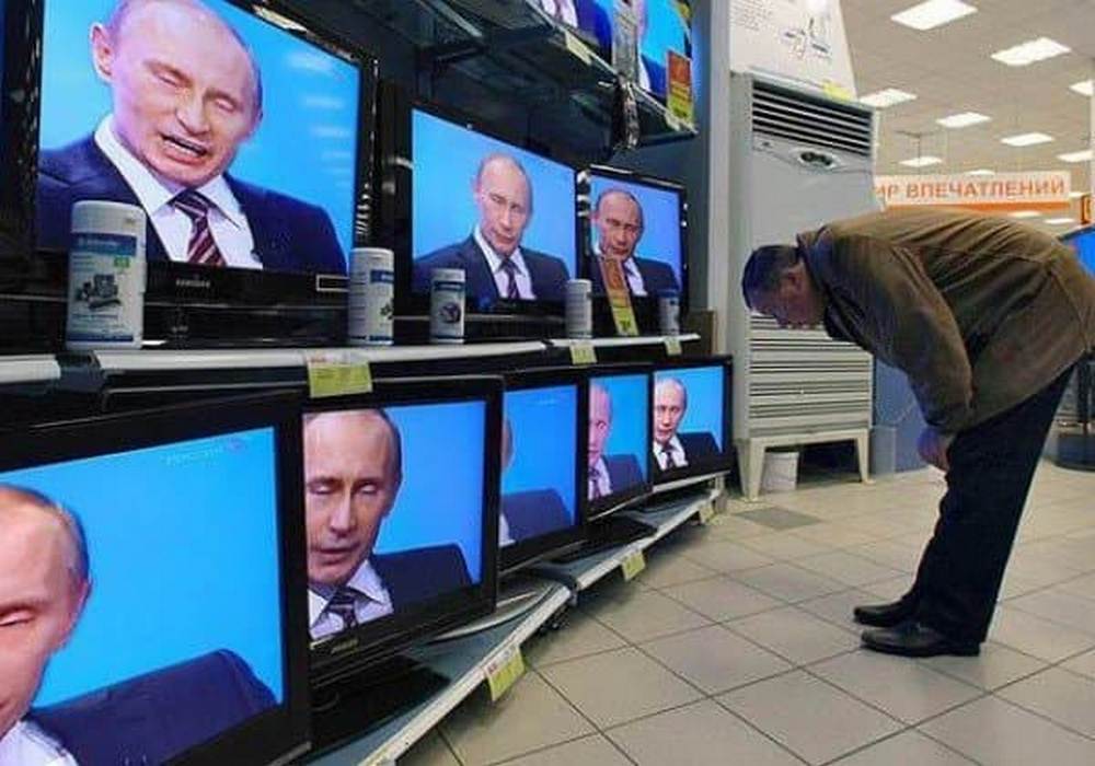Путин в каждом российском телевизоре.