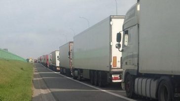 Белорусские водители большегрузов могут стать невыездными из-за ситуации, в которую их загнали политики