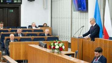 Сенат Польши принял закон об упрощенной легализации беларусов. Гуманитарную визу можно будет получить прямо в Польше