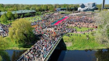 Пять статей УК для 23-летнего студента, 50 тысяч человек в Брестской крепости: Что произошло в Бресте и области 9 мая