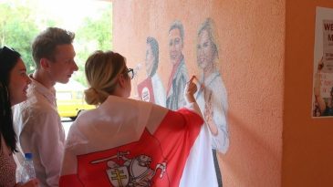 «Понимала, что может вызвать резонанс»: История брестчанки, которая нарисовала мурал с символами беларуского протеста