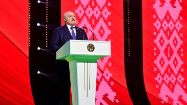 Усов — о Лукашенко: Раньше он требовал, чтобы «беглые» приползли и прощения просили. А теперь «МЫ», «Наша страна»
