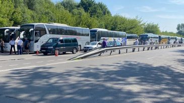 В пункте пропуска «Брест» сохраняются длинные автобусные очереди. Власти Польши рассказали, как решат эту проблему