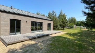 Около Бреста продается новый дом в скандинавском стиле с видом на лес за $77 000