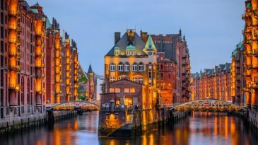 В Гамбурге больше мостов, чем в Венеции, Амстердаме и Лондоне вместе взятых. Рассказываем о самых известных из них