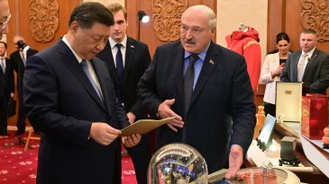 Александр Фридман: Лукашенко принципиально решил не афишировать поездку в Китай в целях безопасности