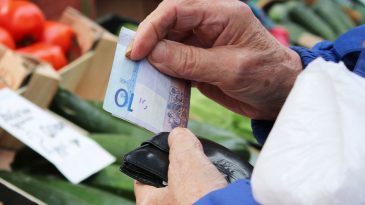 В Беларуси повысят трудовые пенсии. Узнали когда и на сколько