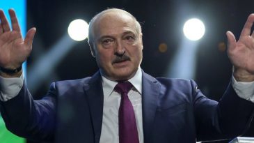 Павел Латушко: Про миллиарды долларов, которые достали из кармана Лукашенко, и ордер на арест