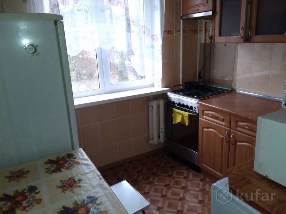 Кухня в бюджетной двухкомнатной квартире на Московской в Бресте. Фото: kufar.by.