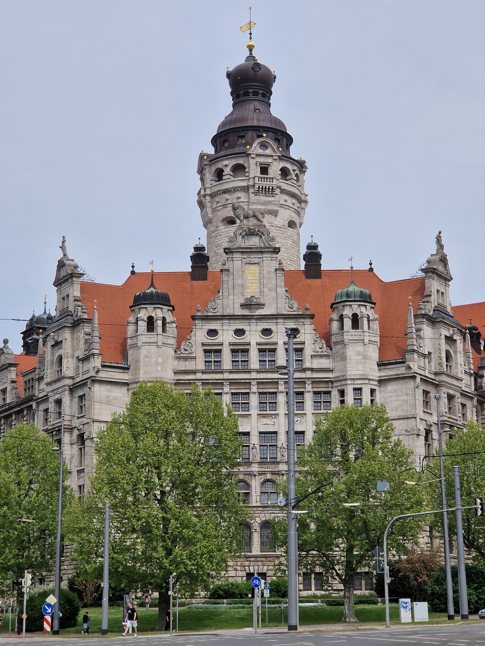 Вид на здание Новой ратуши в Лейпциге. Фото: BGmedia