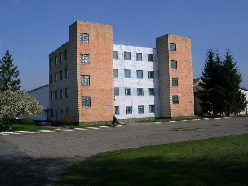 Одно из зданий бывшего винзавода в поселке Ново-Бережное. Фото: et.butb.by