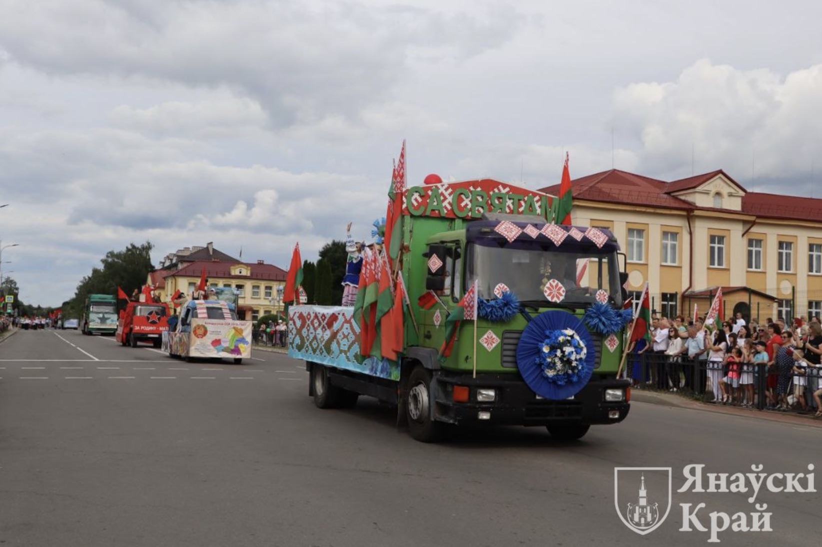 Парад техники в Иваново на День Независимости. Фото: janow.by.