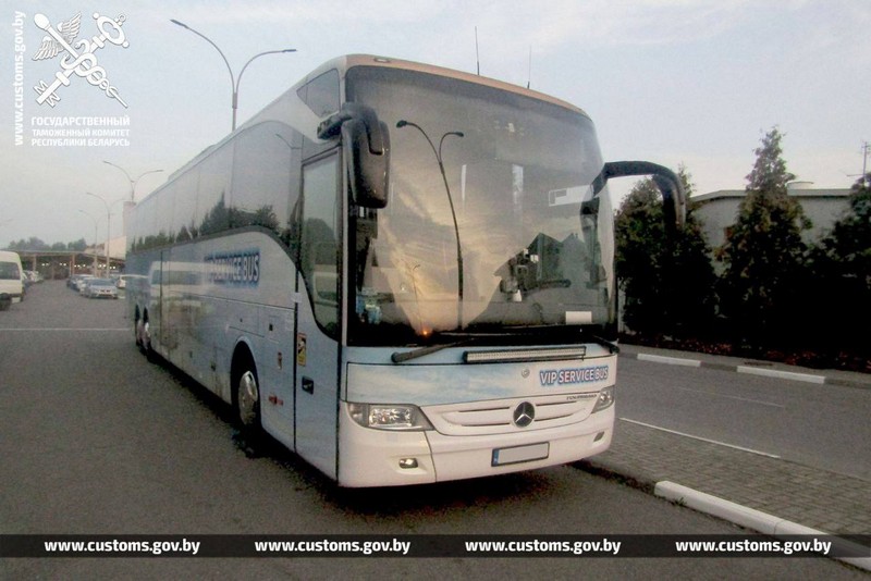 Польский автобус, который задержали в пункте пропуска Брест. Фото: ГТК