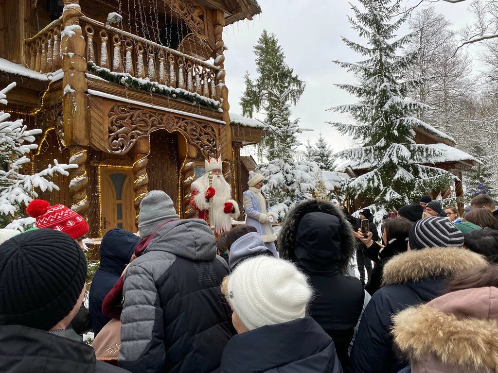 Резиденция Деда Мороза в период новогодних праздников. Фото: google.com.