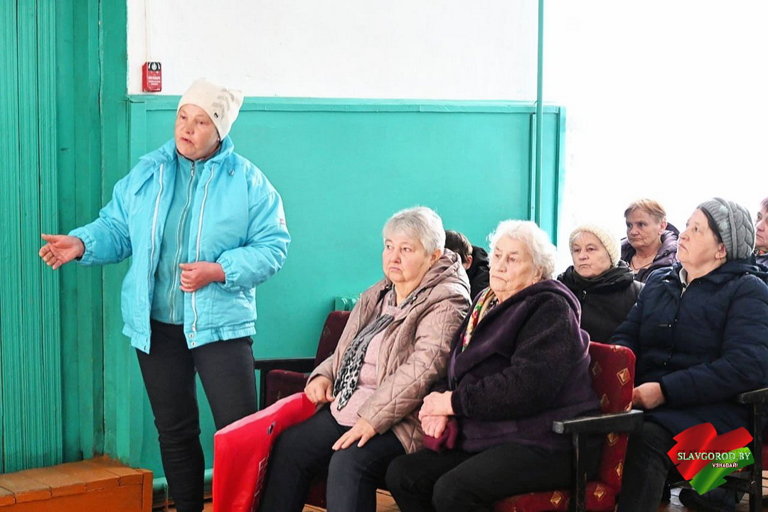 встреча чиновников и сельчан