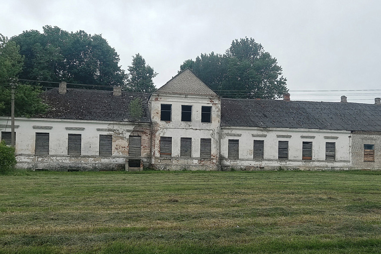 Бывшая усадьба Еленских в агрогородке Туча