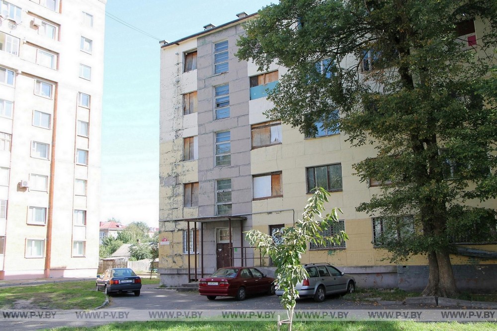 Заброшенное общежитие на улице Ясельдовская, 12 в Пинске. Фото: «Пинский вестник»